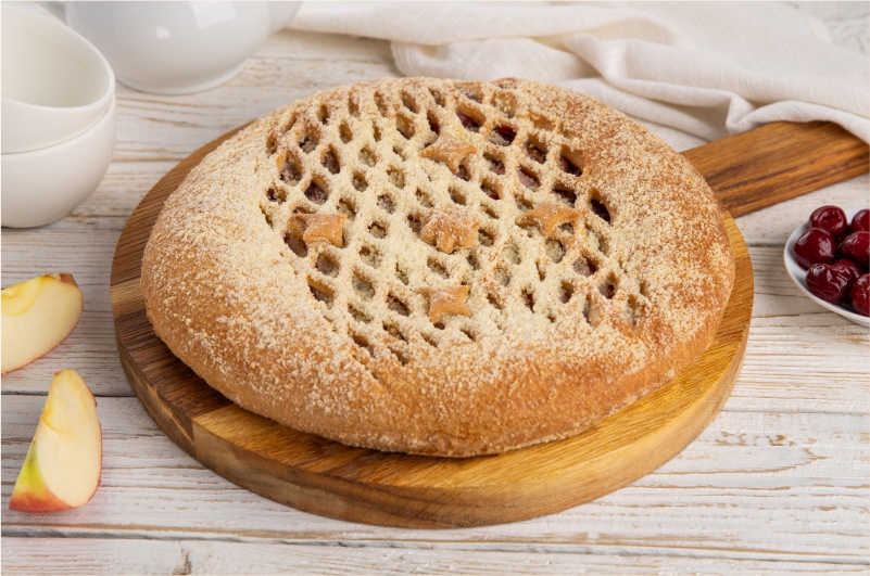 Пирог с яблоком и вишней
